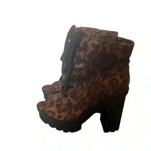 Jessica Simpson Leopard  Print Lizzah Peep-Toe Lug-Sole Bootie SZ 7M